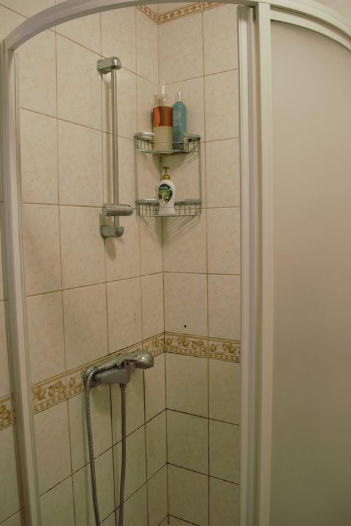 Apartment Leela *
